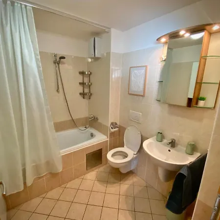 Sunny 100 With Views Close To The Centre Vienna Gate Apartmán *